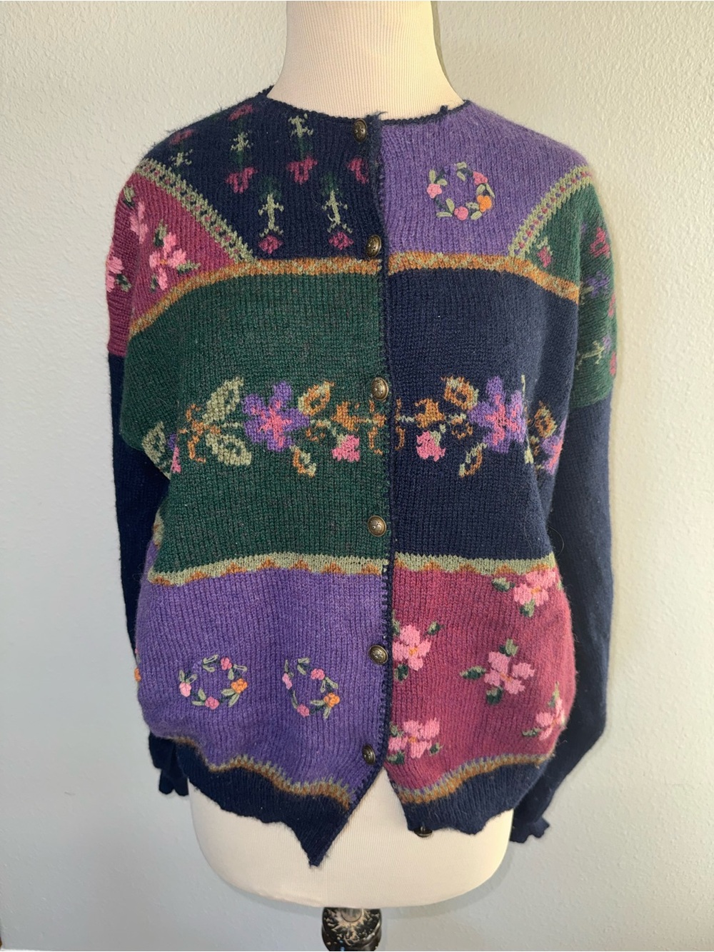 Vintage Woolrich Floral Color Block Wool Sweater Ladies size XL